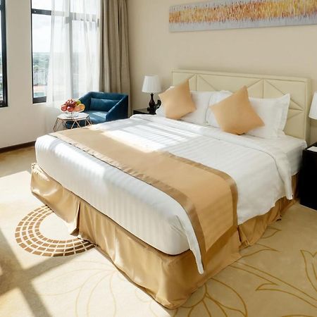 Hotel Sanchaung Янгон Екстериор снимка