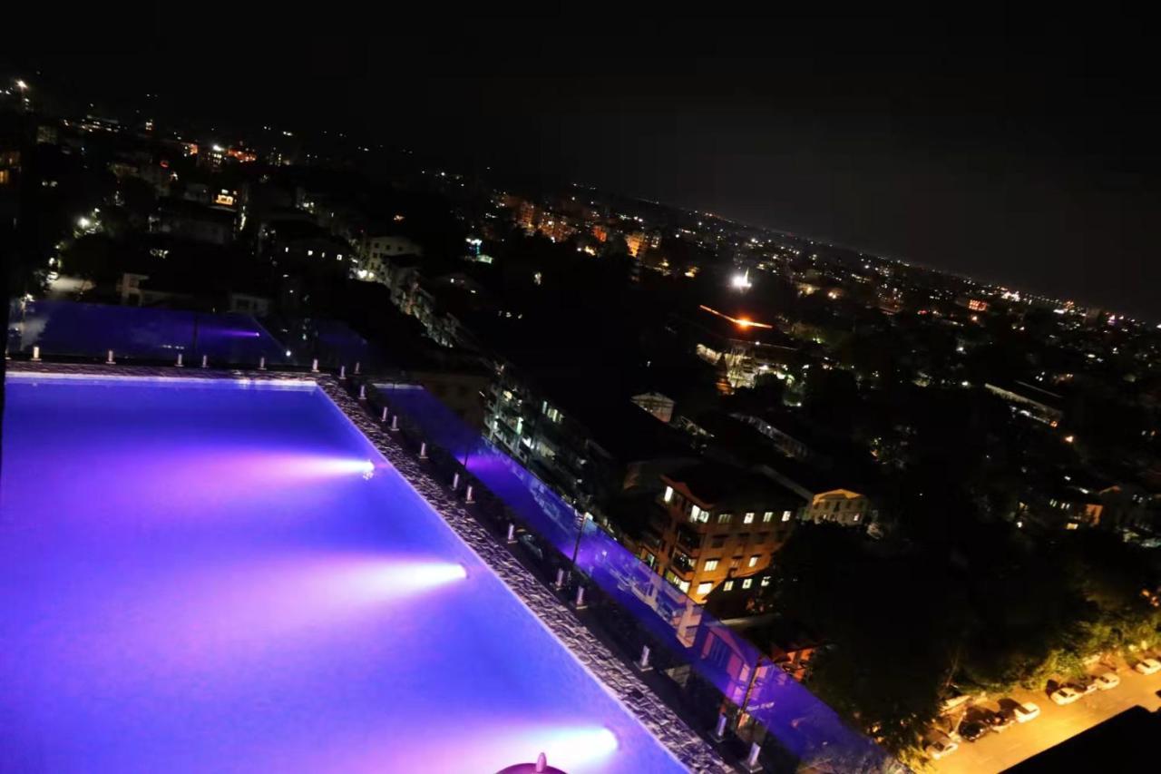Hotel Sanchaung Янгон Екстериор снимка