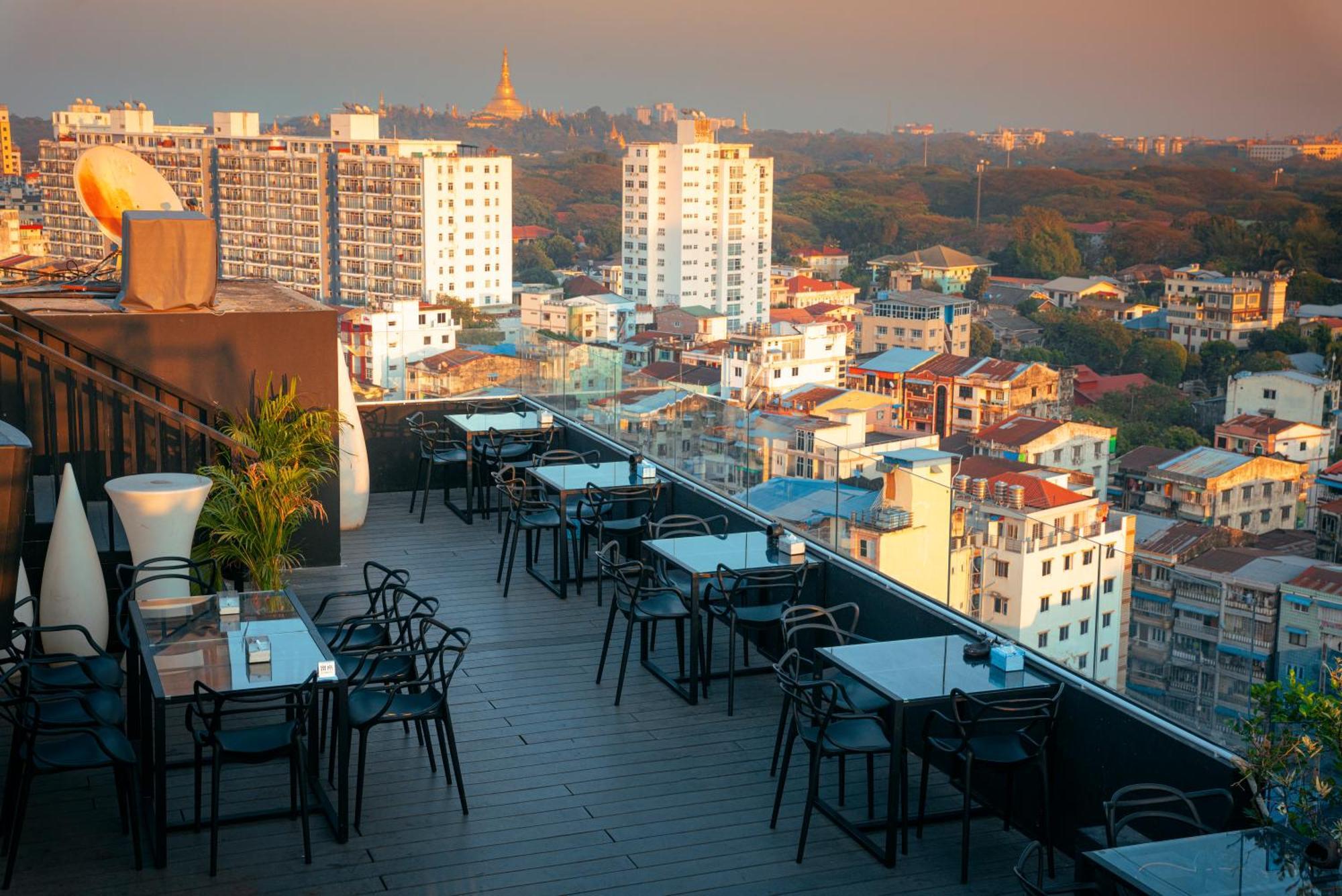 Hotel Sanchaung Янгон Екстериор снимка