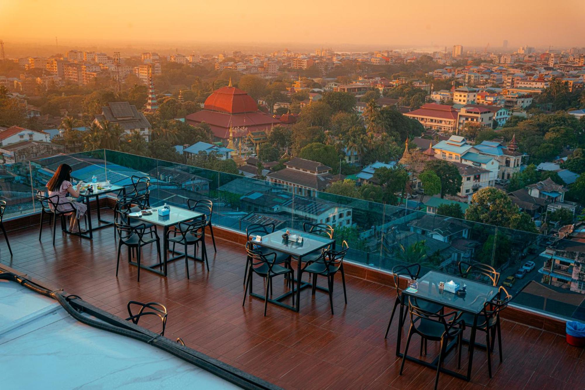 Hotel Sanchaung Янгон Екстериор снимка