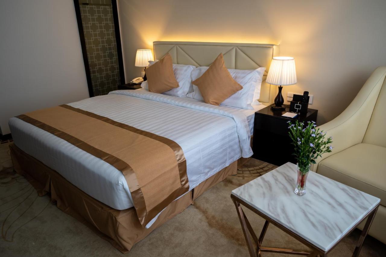 Hotel Sanchaung Янгон Екстериор снимка