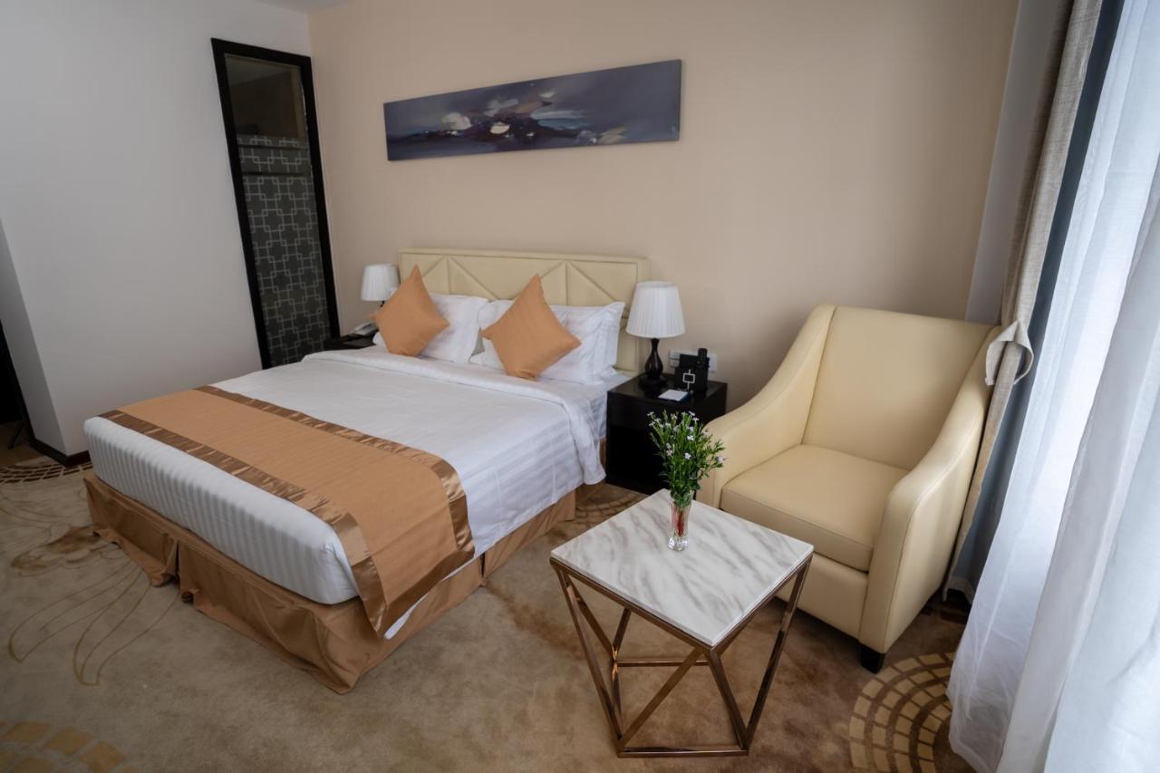 Hotel Sanchaung Янгон Екстериор снимка